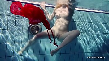 xvideo swimming pool